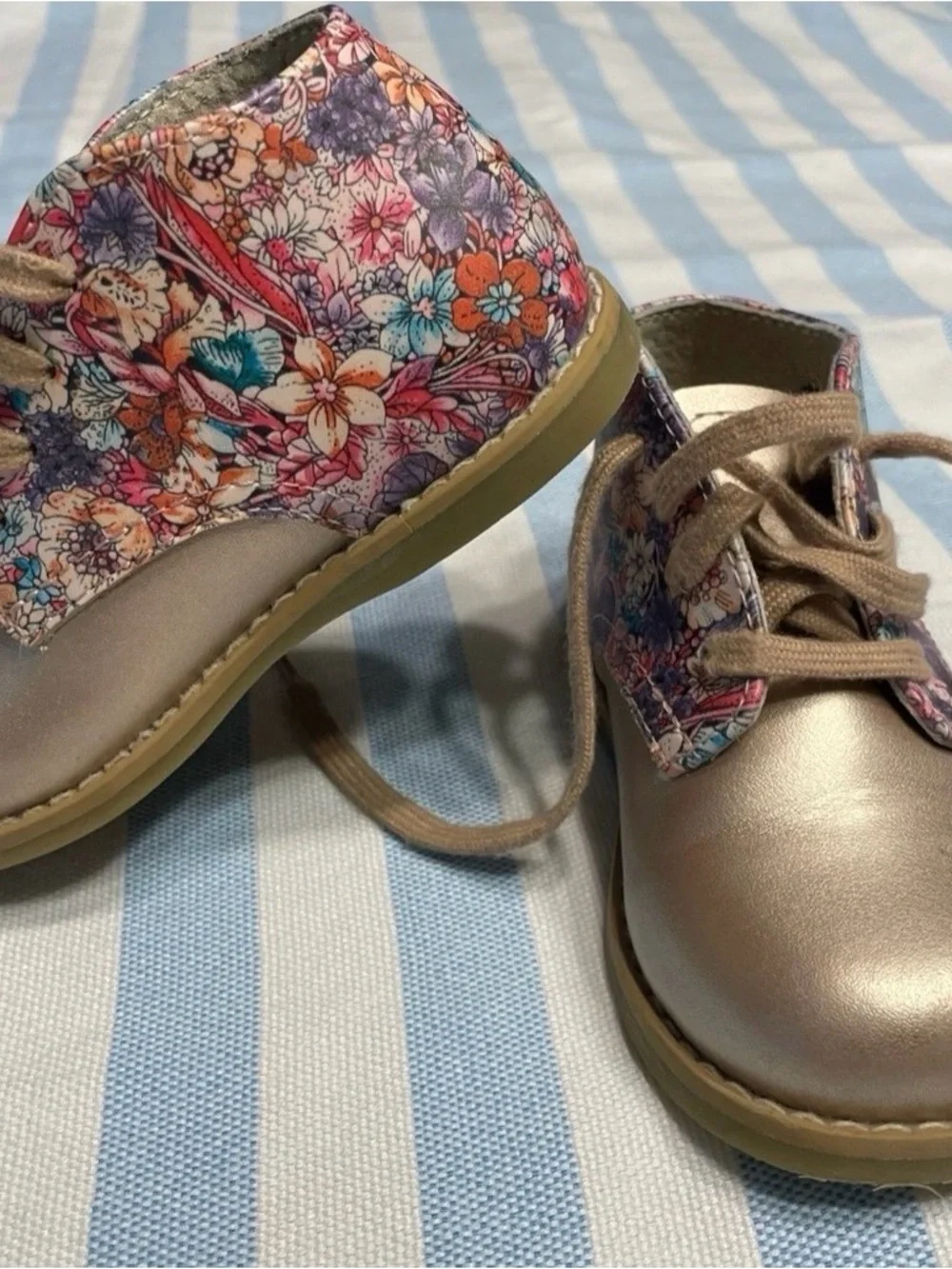 Footmates Kids Metallic Rose Gold Lace-Up Shoes